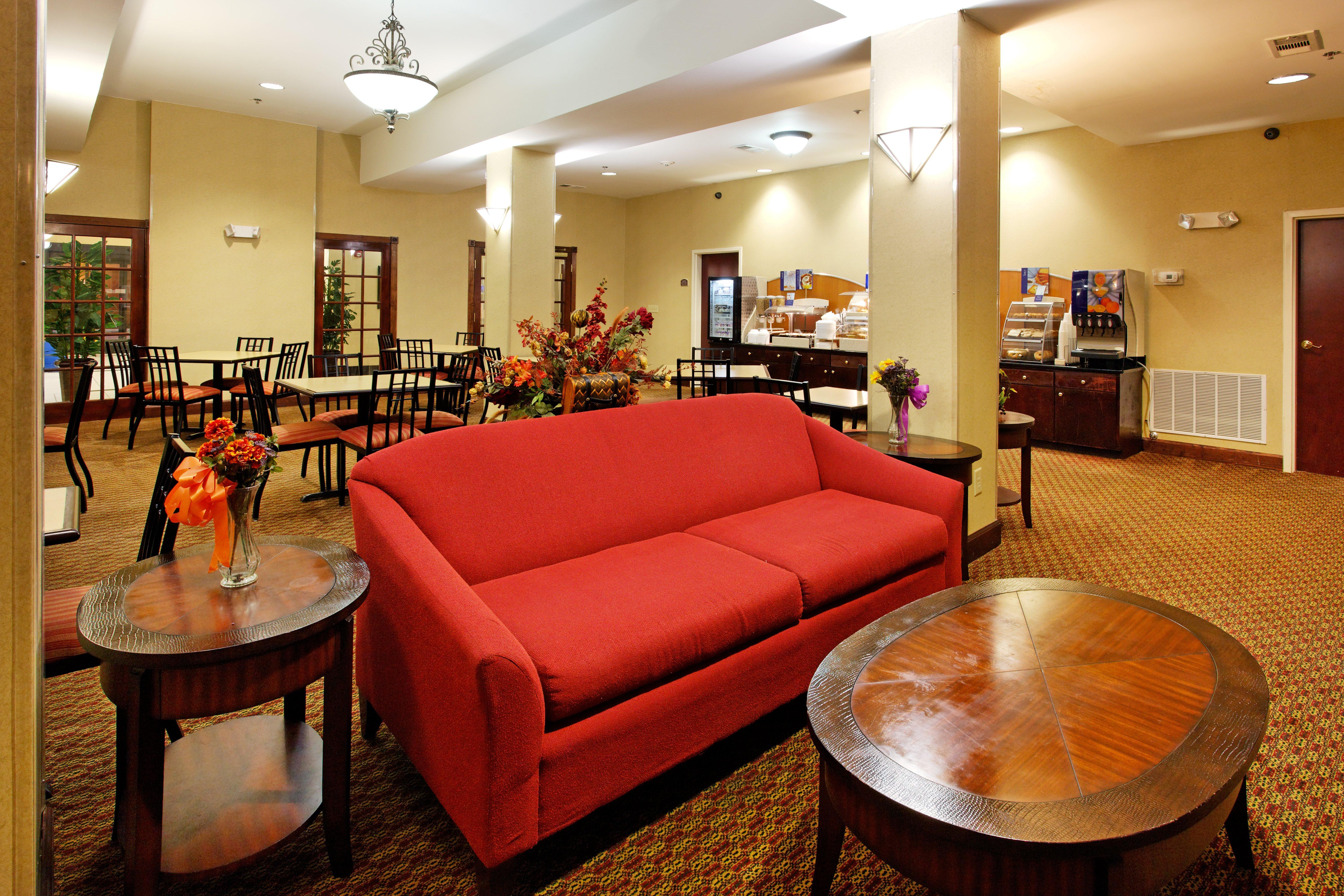 Holiday Inn Express & Suites Sylacauga Eksteriør billede