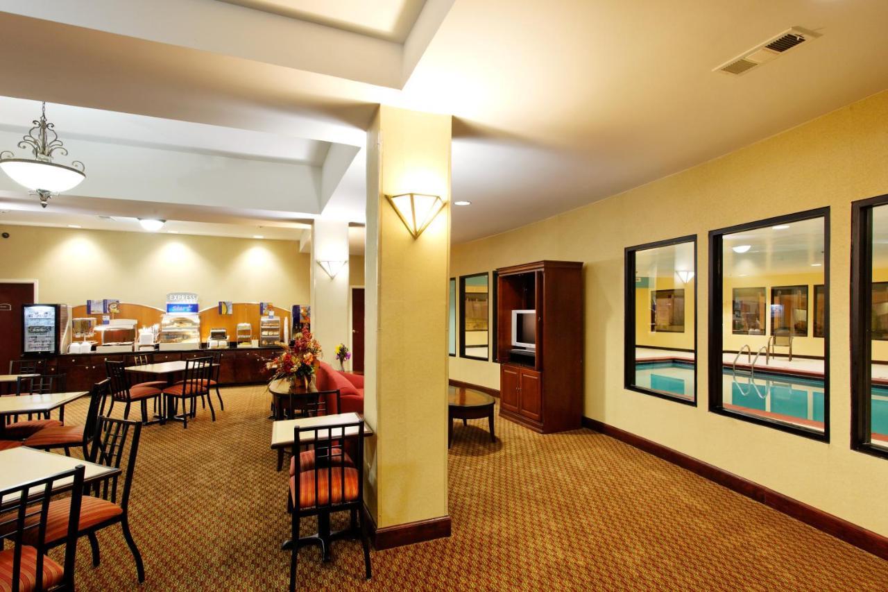 Holiday Inn Express & Suites Sylacauga Eksteriør billede
